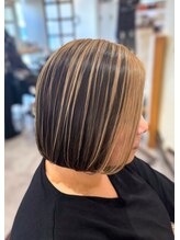 テオ(Teo) 立体感ハイライト×切りっぱなしボブ