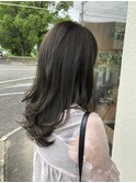 オリーブグレージュ