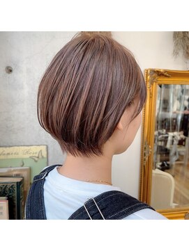 カシュカシュ(cache cache) ミルクティーベージュカラーショートstyle