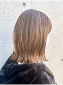 切りっぱなしボブ～脱白髪染めハイライト～