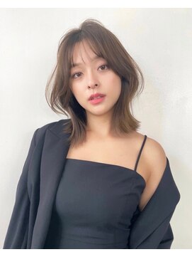 ベル 銀座並木通り店(Belle) ショートが苦手だけど短くしたい方!女性らしいくびれミディアム