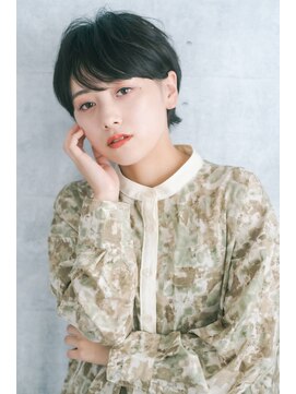 ムーア(MUA) ベリーショート