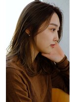 スリーアン(THREE ann.)&nbsp;毛先ワンカール×レイヤーカット×小顔カット