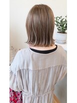 ローブ(L’AUBE)&nbsp;ショートボブカットレイヤーカットハイライトダブルカラー岡崎