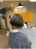 くびれボブミニウルフ透明感シルバーアッシュグレージュカラー