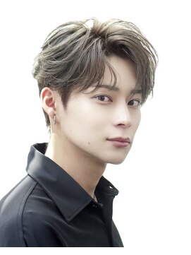 オーシャントーキョー 渋谷神南(OCEAN TOKYO) 韓国ヘアカルマパーマカルマバングセンターパート黒髪ウルフ