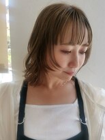 リュドール 春日井店(Rue D'or) 顔周りレイヤーのミディアムヘア