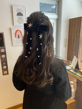 エクリ 麻布十番(equri) ハーフアップアレンジ