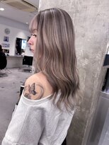 キング 心斎橋店(K!ng)&nbsp;ハイライトカラーミルクティーベージュレイヤーカット