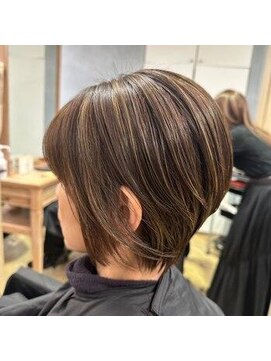 エレノア 越谷(Eleanor) ◯白髪ぼかし×ハイライト◯