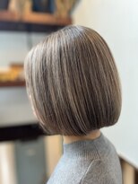 サーティーン(THIRTEEN)&nbsp;育てるハイライト！ボブ