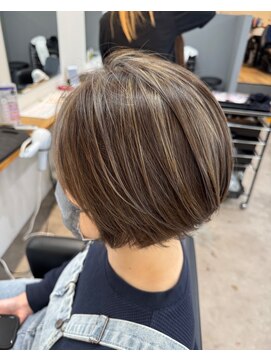 エトワールプラス 白髪ぼかしハイライト1.17似合わせカット