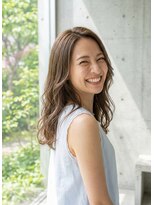 レガリタ(Regarita)&nbsp;【ミディアムレイヤー×シアーベージュ】◎20代30代40代