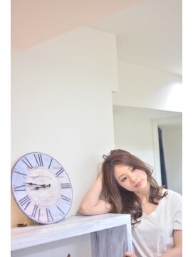 アイコン トゥーグランノール(EIKON to grand nord) 人気の切りっぱなしセミロング