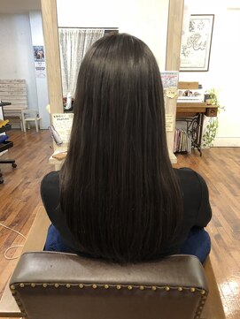 アンプレヴーアジュテ(Impre'vu ajoute) さらさらロング