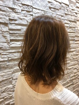 ブランシェ神領店 冬トレンド☆ふんわりベージュアッシュ☆《高橋》