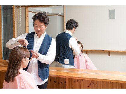 アールジーネ美容室の写真