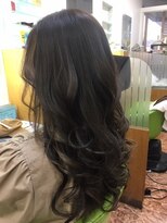 エリアデュクス(AREADEUX)&nbsp;ハイライト＆毛先カール＆つやつやヘアー