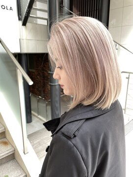 ジゼル(gisele) （小山）ホワイトシアーベージュ