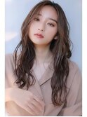 リラックスウェーブの大人カジュアルロング