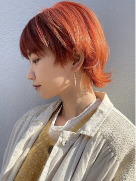 エン(en) ショートウルフオレンジヘアハイトーンマッシュウルフ