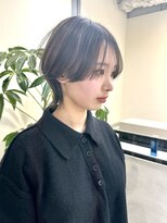 ユニ 江坂(Uni.)&nbsp;ショートウルフカット 黒髪 グレーベージュ