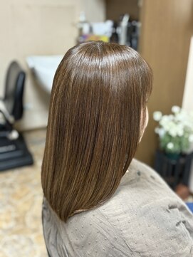 サロン ド シュウ 銀座ノット監修の縮毛矯正【ネオメテオストレート】艶の持続性◎