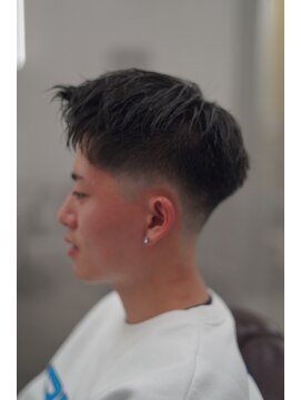 グランクラブ(GRANCLUB) カット パーマ フェード シェービング ヘッドスパ