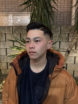 ローグ(Logue) サイドパート/七三/スキンフェード/バーバー/メンズカット