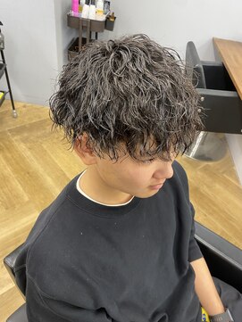 アレス バイ シカ 神戸三宮元町店(ALLES by Cica) 波巻きツイストスパイラルパーマツーブロック刈り上げ