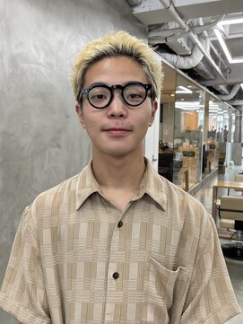 スー 渋谷(suu) スパイキーショートメンズカット金髪ショートメンズショート渋谷