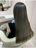 オリーブグレージュカラー 透明感カラー ストレート 艶髪 30代