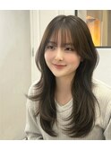 ハッシュカット　くびれレイヤー　オリーブグレージュ