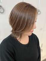 リアンバイアリュール(Lian by Allure)&nbsp;レイヤーカットショートカットボブグレージュベージュカラー