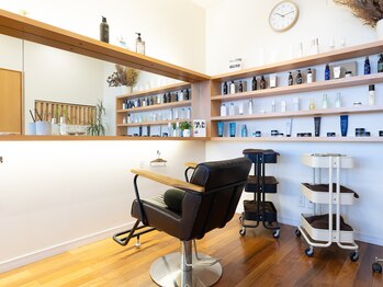 レガロヘア(REGALO -hair-)の写真/丁寧なカウンセリングを重視したワンツーマン施術！ゆったり出来る充実したサロンタイムをご提供します◎