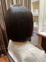 美容室ヒラトヤ 都南店&nbsp;小顔カット暖色系カラー抜け感ナチュラルボブ切りっぱなし
