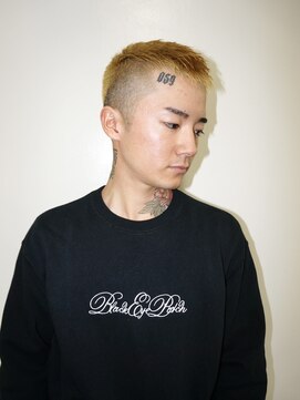 メリケンバーバーショップ トーキョー(MERICAN BARBERSHOP TYO) メンズカットバーバースタイルスパイキーショートフェードボウズ