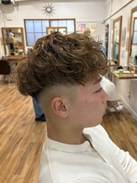 ヘアスタジオ ロメオ(hair studio Romeo) スペインカール×スキンフェード