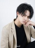 黒髪ビジネスセンターパートメンズパーマシャドウフェザー