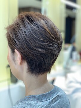 クオリス 上板橋店(QUALIS) 30代40代 大人女子ハンサムショート/耳かけ襟足すっきり/小顔