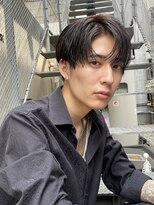 フィフス(fifth)&nbsp;センターパート/ツイストスパイラル/ツーブロック