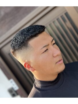 ピシャッとニ代目銀二郎 バチバチパンチスキン【広島/理容室/バーバー】