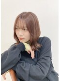 やわらかピンクベージュ