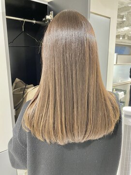 ラベストオイケ(LOVEST OIKE) サラッとベージュのナチュラルヘア