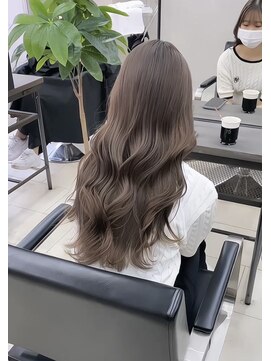 クヴェルアンドコー(Kvell&Co.) 透明感　ミルクティーグレージュ