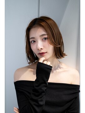 レノラ 本町(LENORA) 20代30代大人かわいいナチュラルエアーストレートヘア