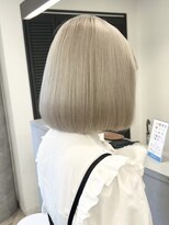 ルーブ トウキョウ(Loob. TOKYO) ハイトーンボブミルクティーベージュピンクベージュダブルカラー