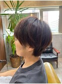 くせ毛を生かしたショートスタイル