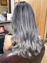 ブレイズヘアー(BLAZEhair)&nbsp;【ハイトーンギャル】ホワイトシャドールーツ×ブリーチ３回