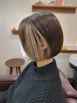 ミニボブ　インナーカラー